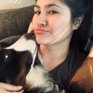 Meet your Posher, Laura